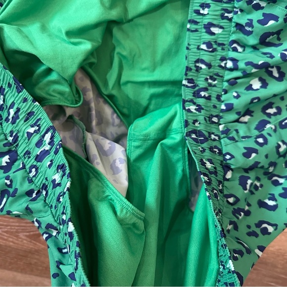 All in Motion Women’s Green and Navy Cheetah Print Lined Shorts Sz 3X GUC - Picture 7 of 8